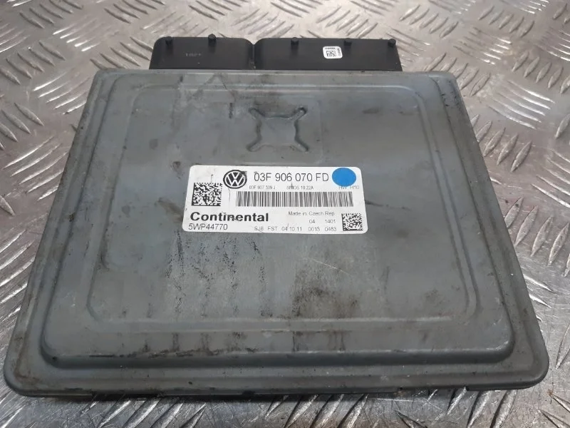 Эбу Volkswagen Polo