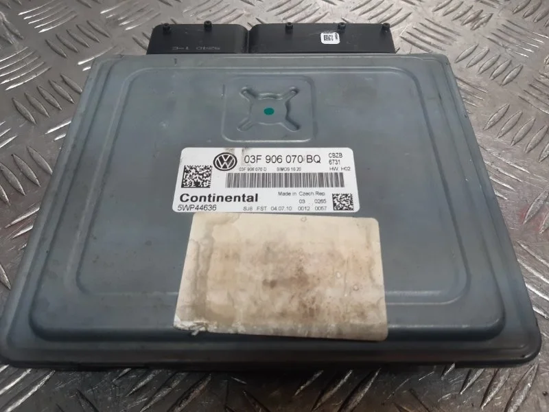 Эбу Volkswagen Polo