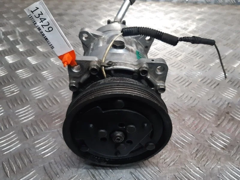 Компрессор кондиционера Renault Megane