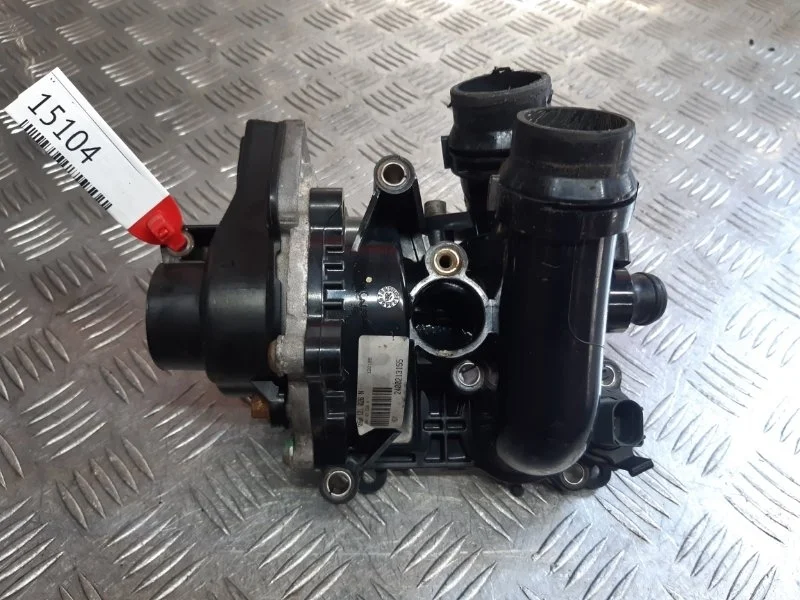 Водяной насос (помпа) Volkswagen Passat B7