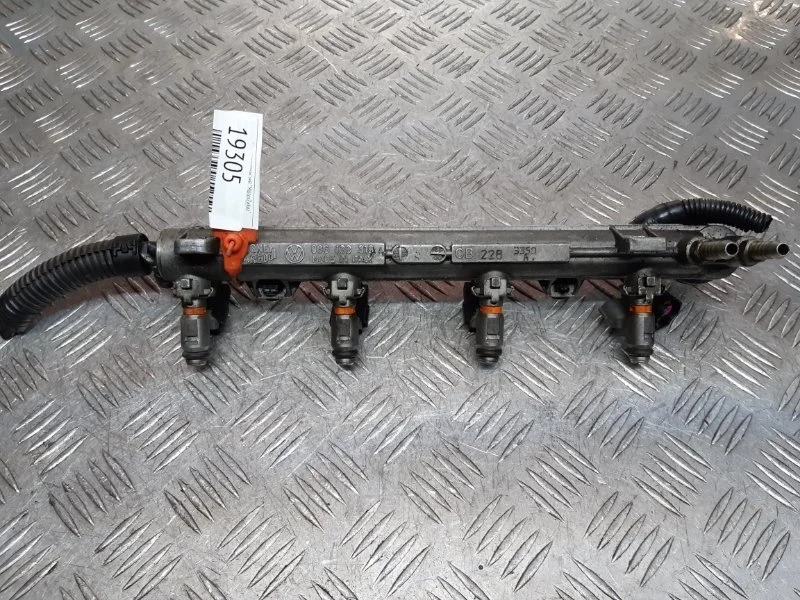 Топливная рампа Volkswagen Polo