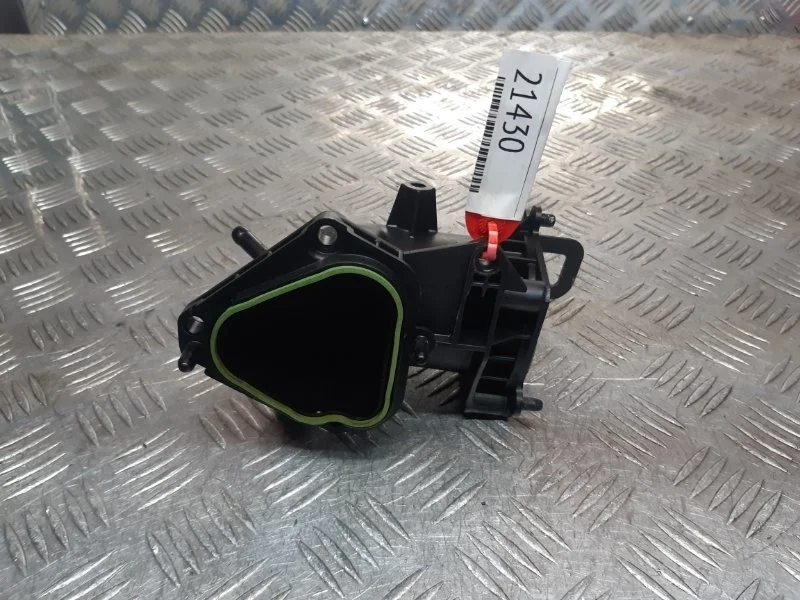 Воздуховод Volkswagen Golf 5