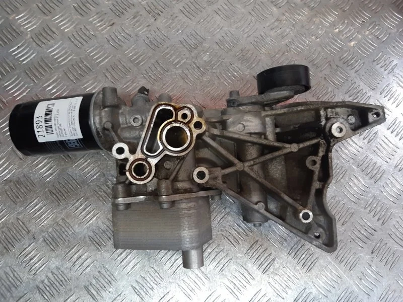 Кронштейн генератора Volkswagen Passat B7