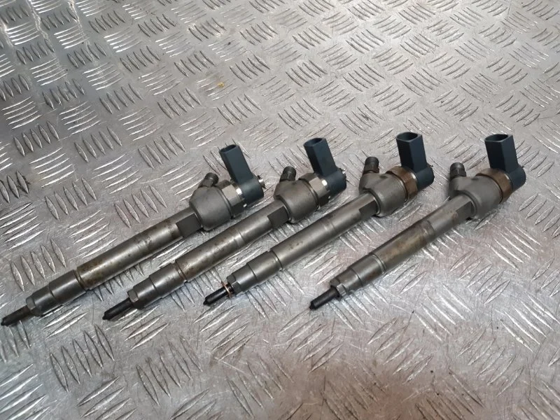 Форсунка топливная Mercedes W203