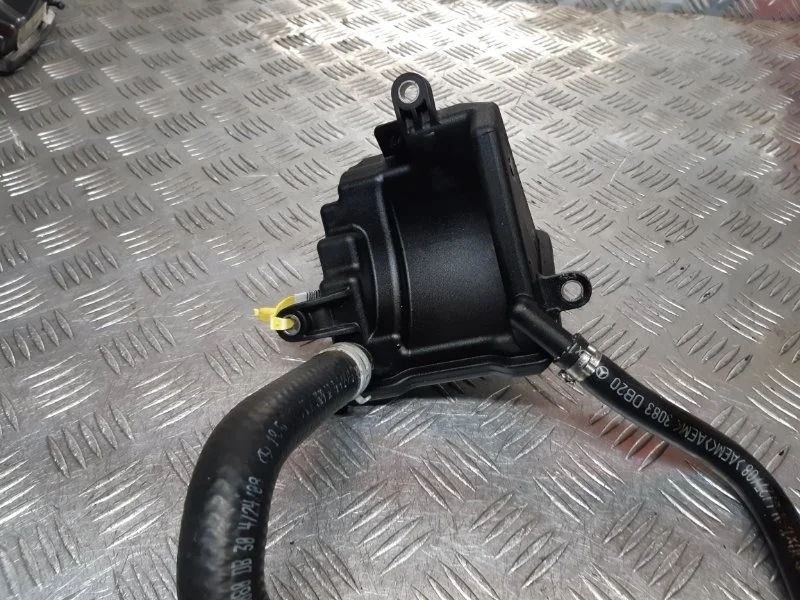 Бачок гидроусилителя Mercedes W211