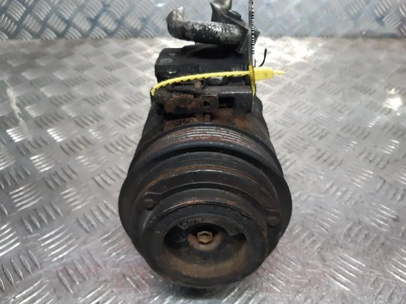 Компрессор кондиционера Mercedes W210