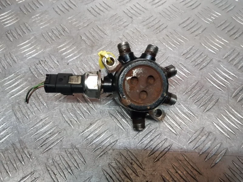 Топливная рампа Renault Megane 2