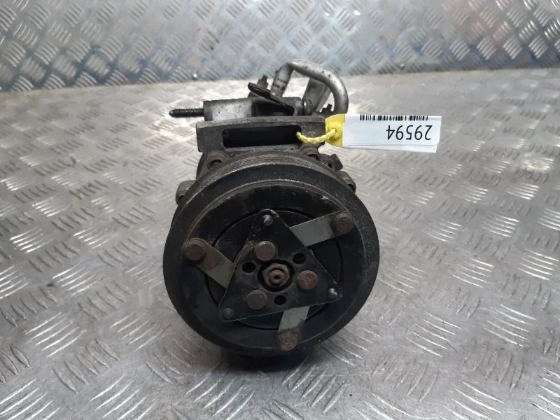 Компрессор кондиционера Peugeot 308