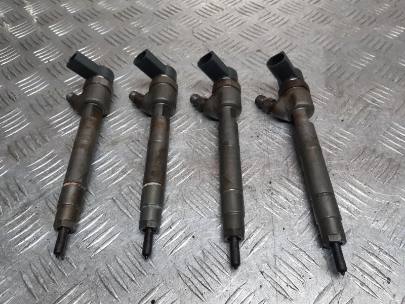 Форсунка топливная Mercedes W203