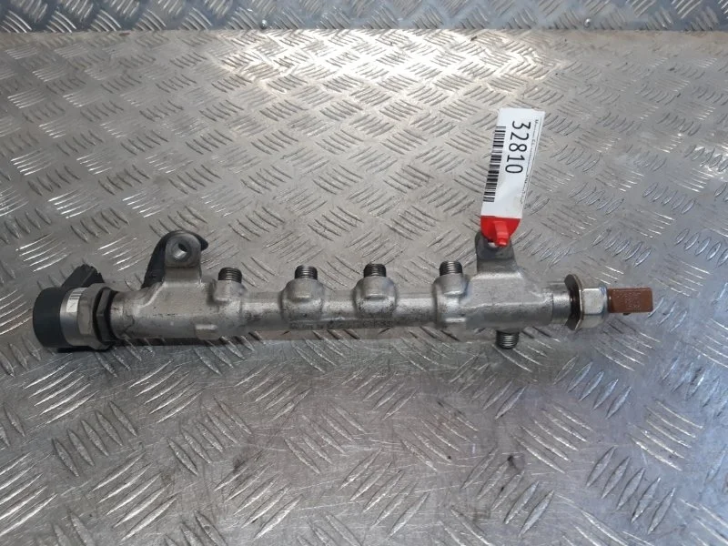 Топливная рампа Volkswagen Golf 6