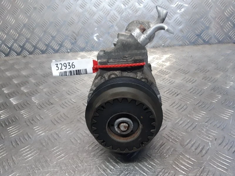 Компрессор кондиционера Mercedes-Benz C200 W204
