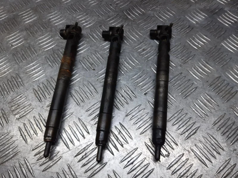 Форсунка топливная Hyundai Grand Starex 2