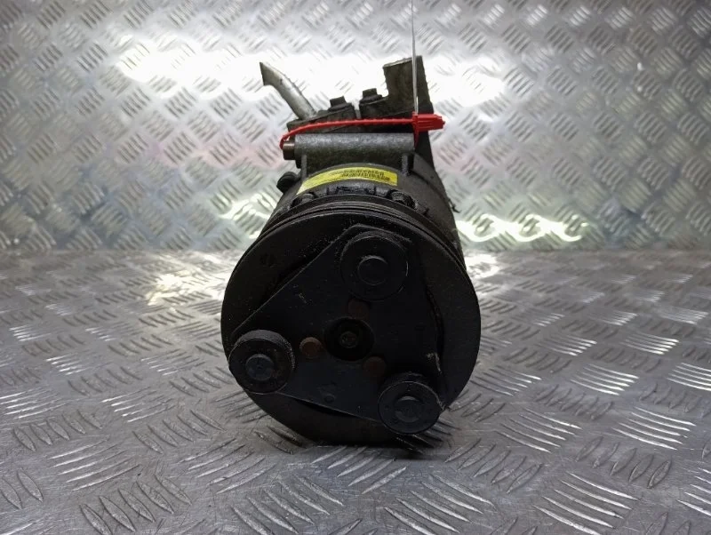 Компрессор кондиционера Ford Focus 2