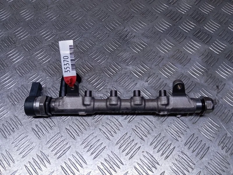 Топливная рампа Volkswagen Golf 6