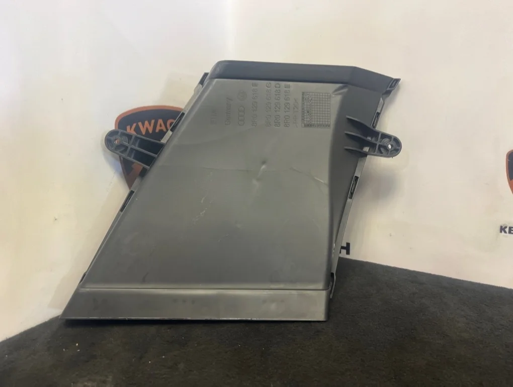 Воздухозаборник Audi Q5 2009 8R