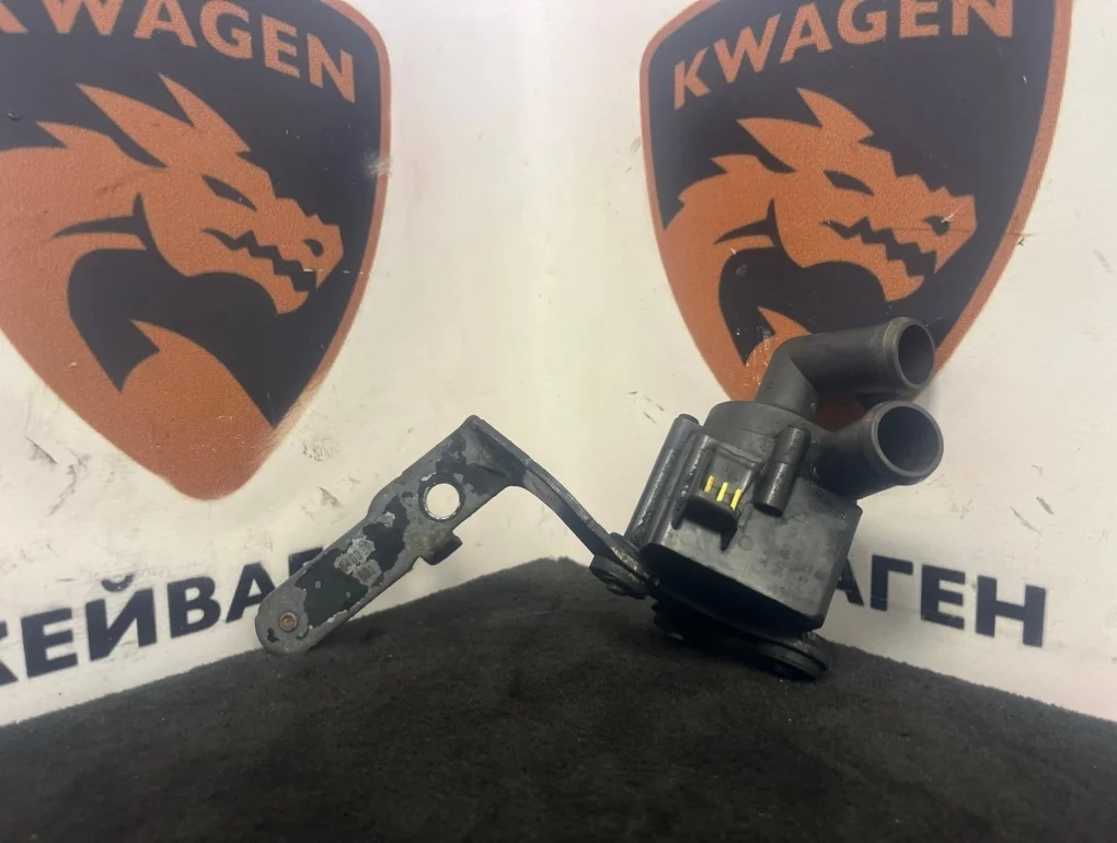 Дополнительный насос Skoda Octavia RS 2014 MK2, 5E