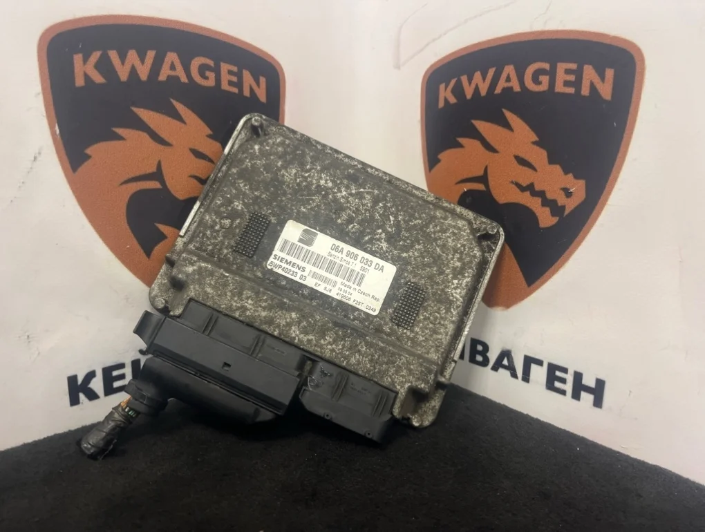 Блок управления двс Skoda Octavia 2004 A5