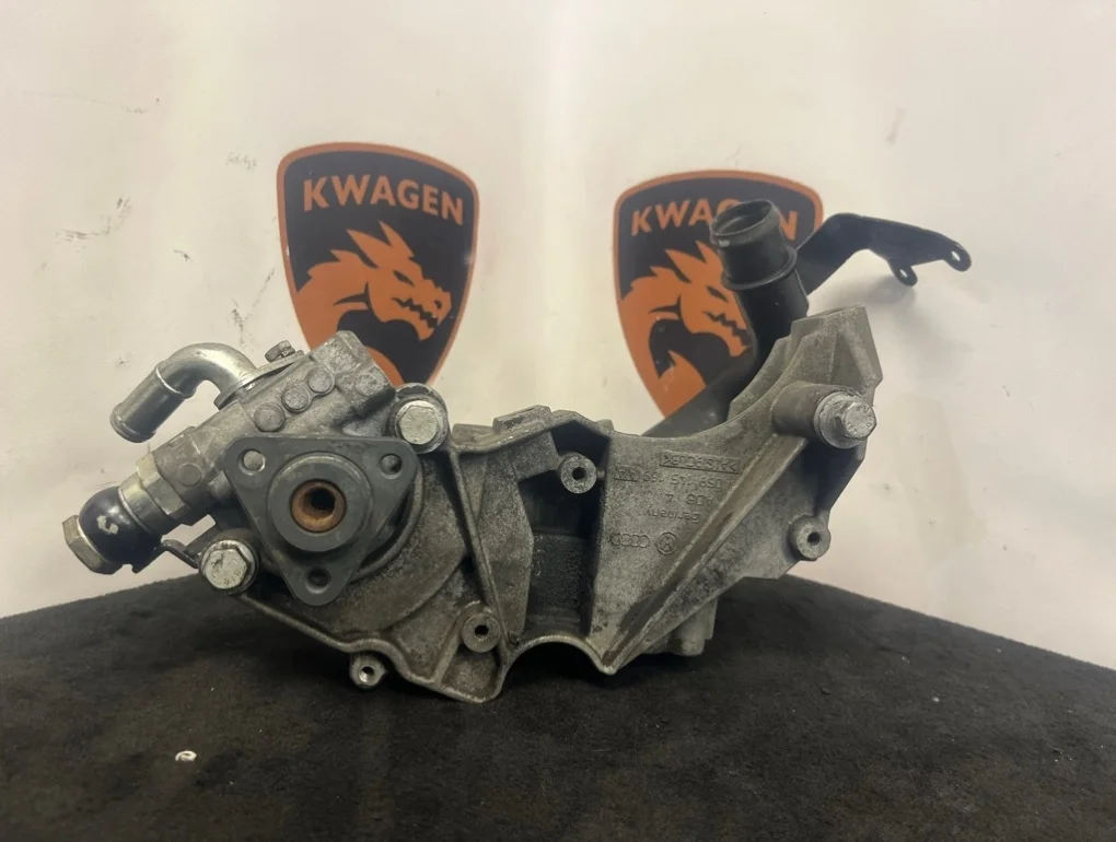 Кронштейн гидроусилителя руля Audi Q7 4L