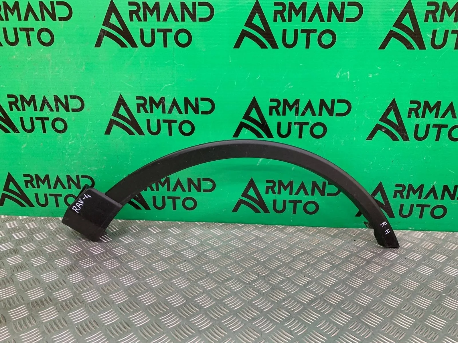 Расширитель крыла Toyota RAV4 2015-2019 CA40