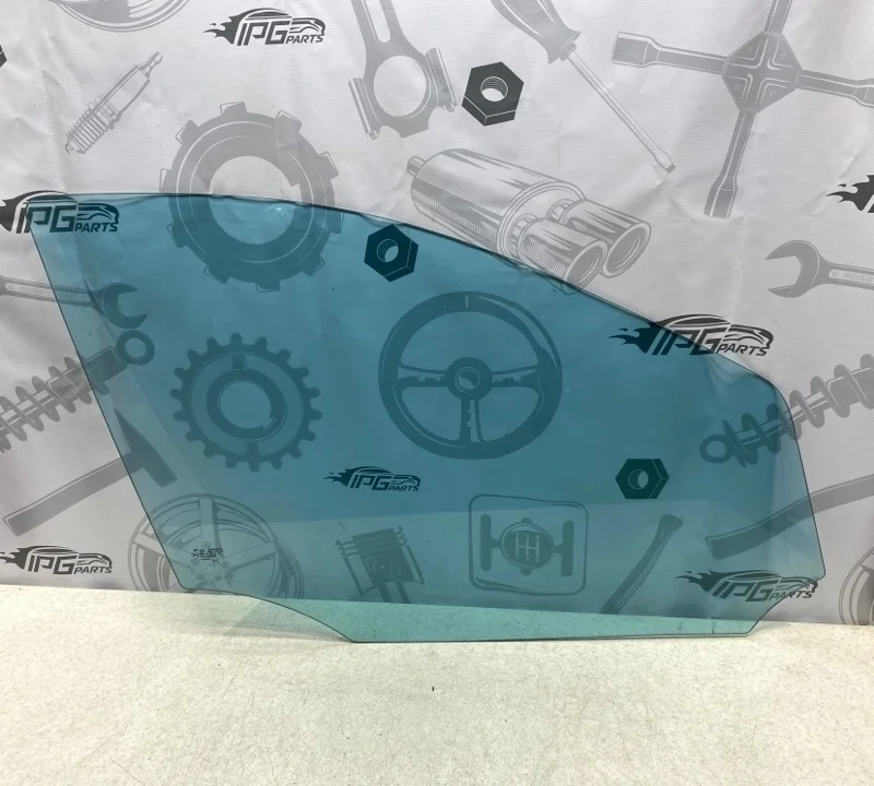 Стекло передней правой двери Mercedes-benz 2005 W164