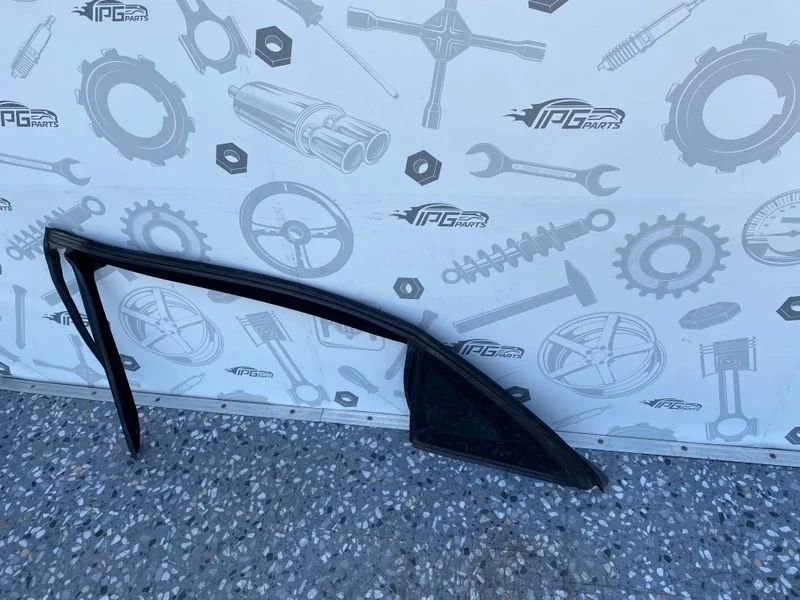 Стекло задней левой двери направляющей Mercedes-benz 2017 W222