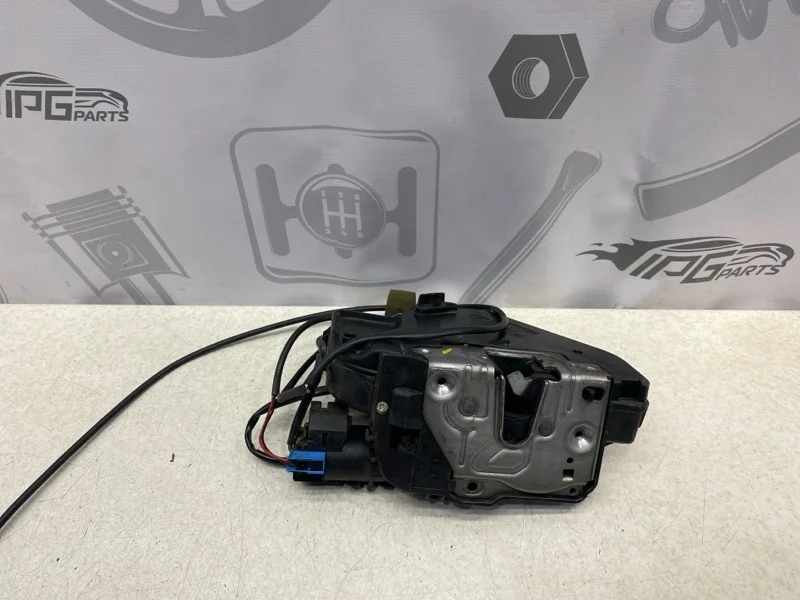 Замок задней правой двери Mercedes-benz 2007 W211