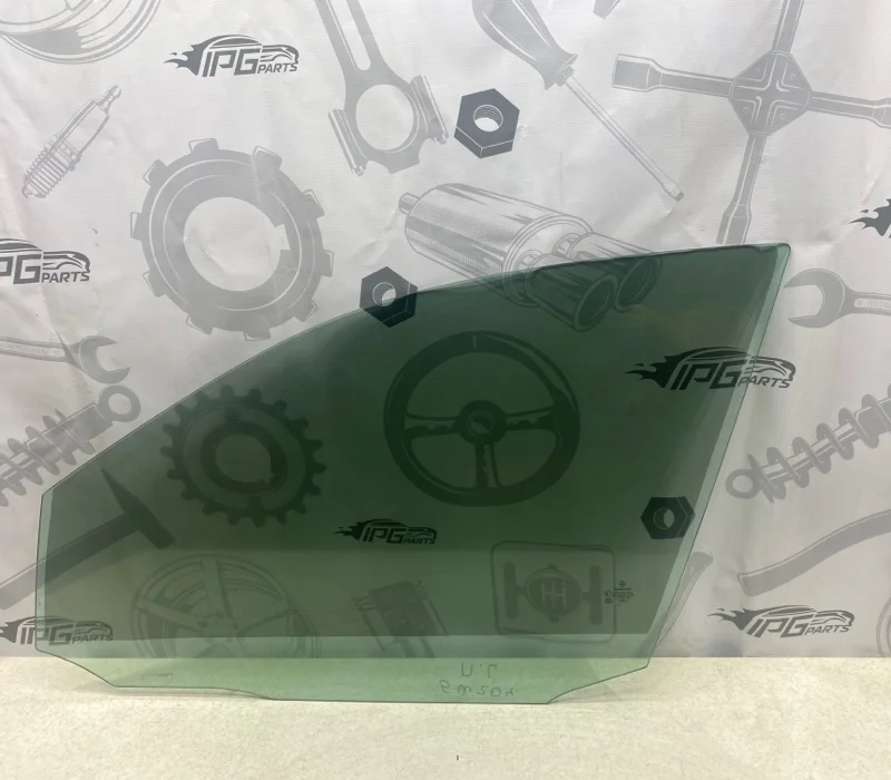 Стекло передней левой двери Mercedes-benz 2010 W204