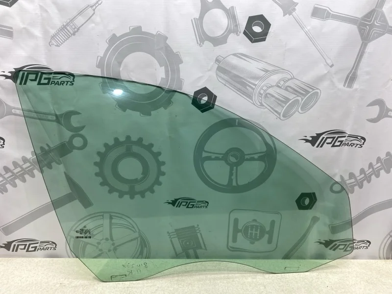 Стекло передней правой двери Mercedes-benz 2002 W211