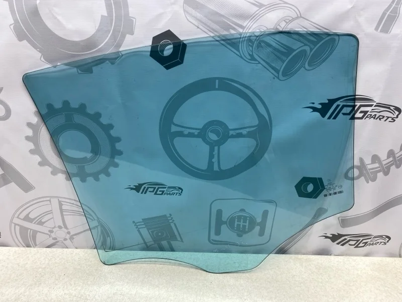 Стекло задней правой двери опускное Mercedes-benz 2002 W211