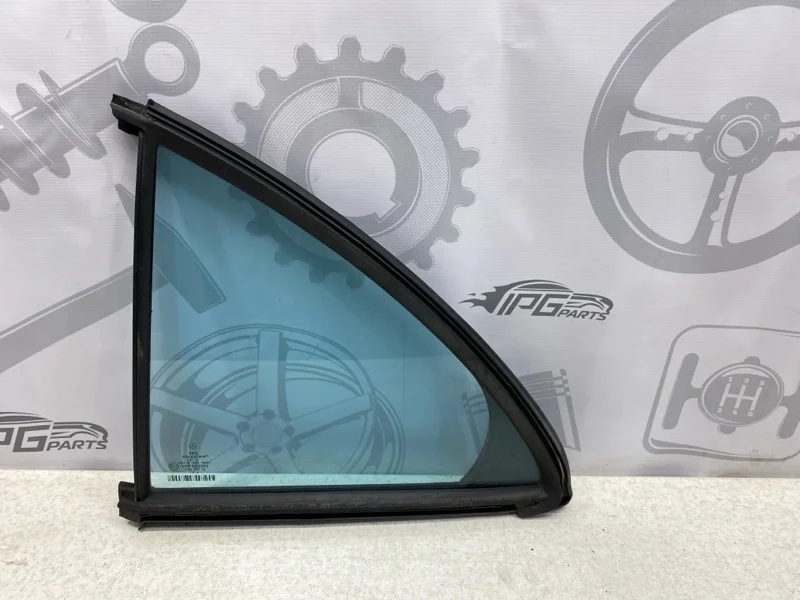 Стекло задней левой двери треугольник Mercedes-benz 2002 W211