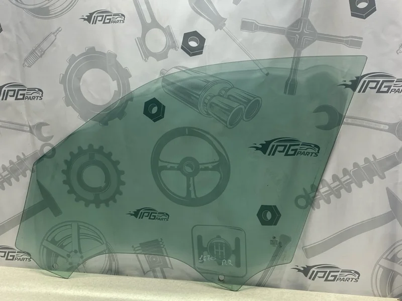 Стекло передней правой двери BMW X5 2012 E70