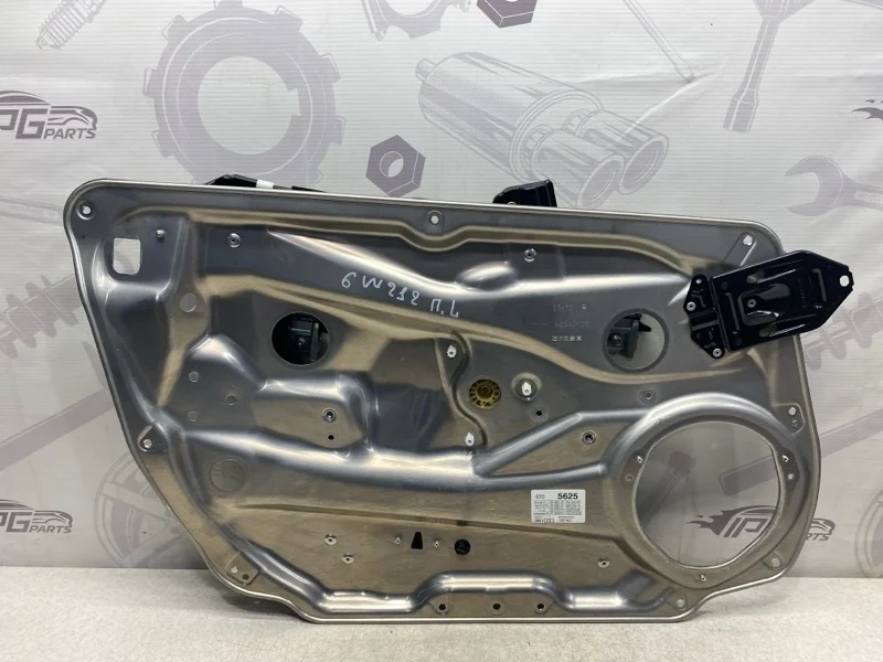 Стеклоподъемник передний левый Mercedes-benz 2013 W212