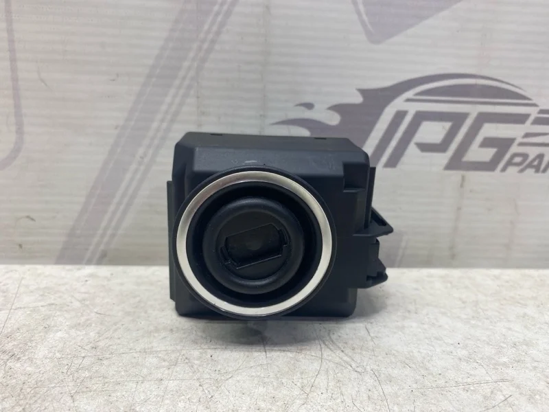 Замок зажигания Mercedes-benz 2013 W212