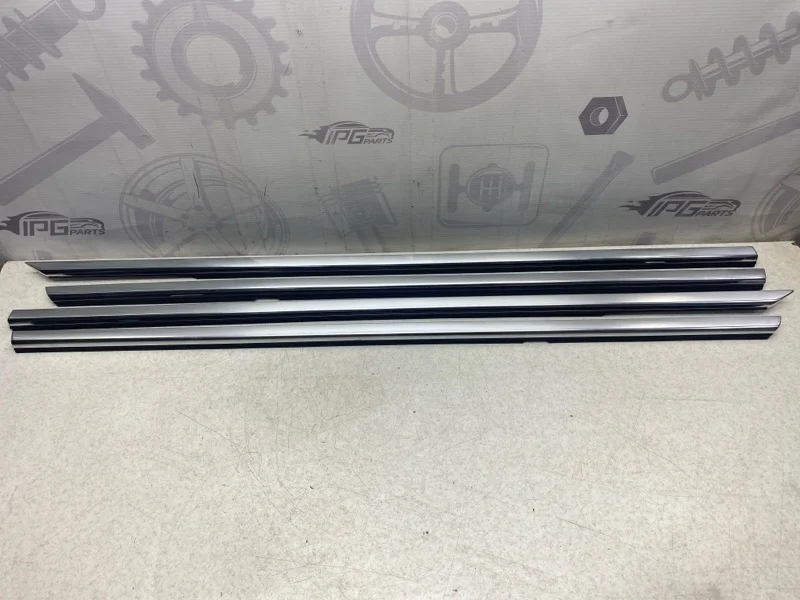 Молдинг стекла Mercedes-benz CLS 2014 X218