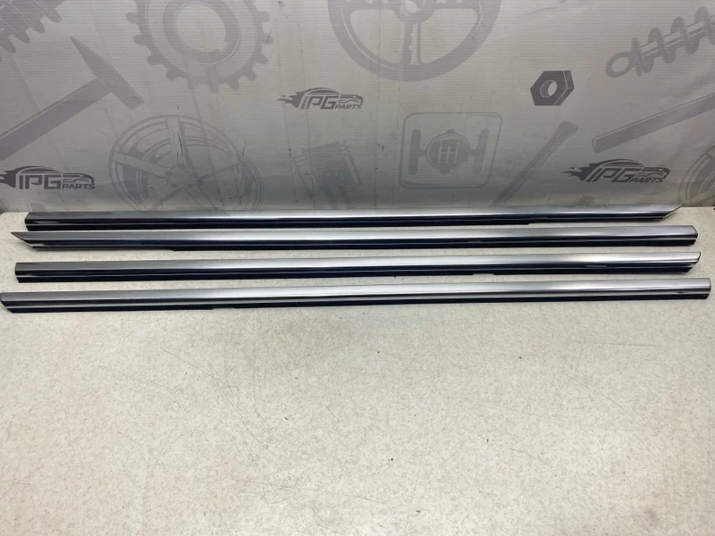 Молдинг стекла Mercedes-benz CLS 2011 C218