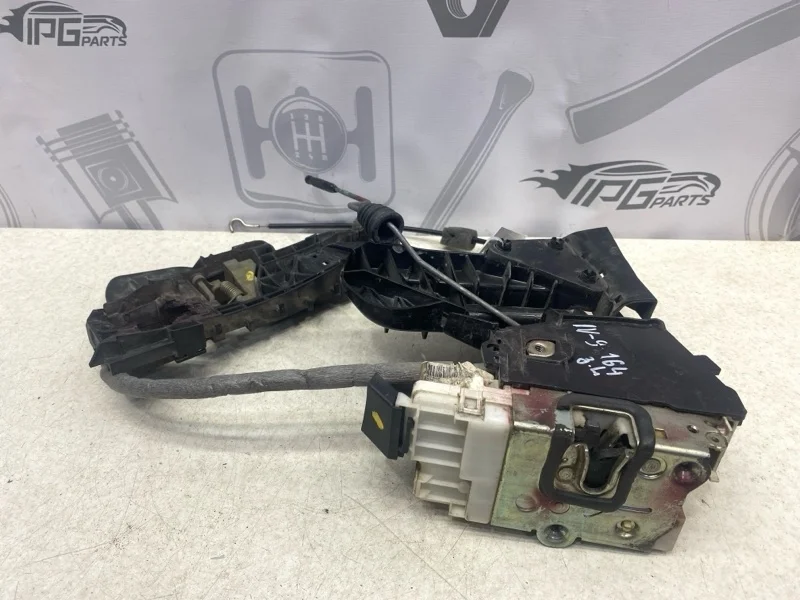 Замок задней левой двери Mercedes-benz ML W164