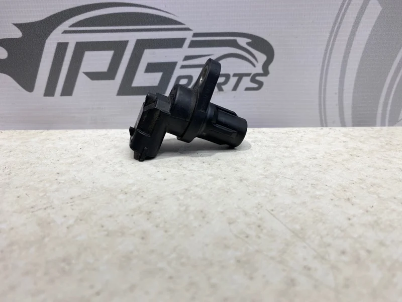 Датчик распредвала Mercedes-benz W212