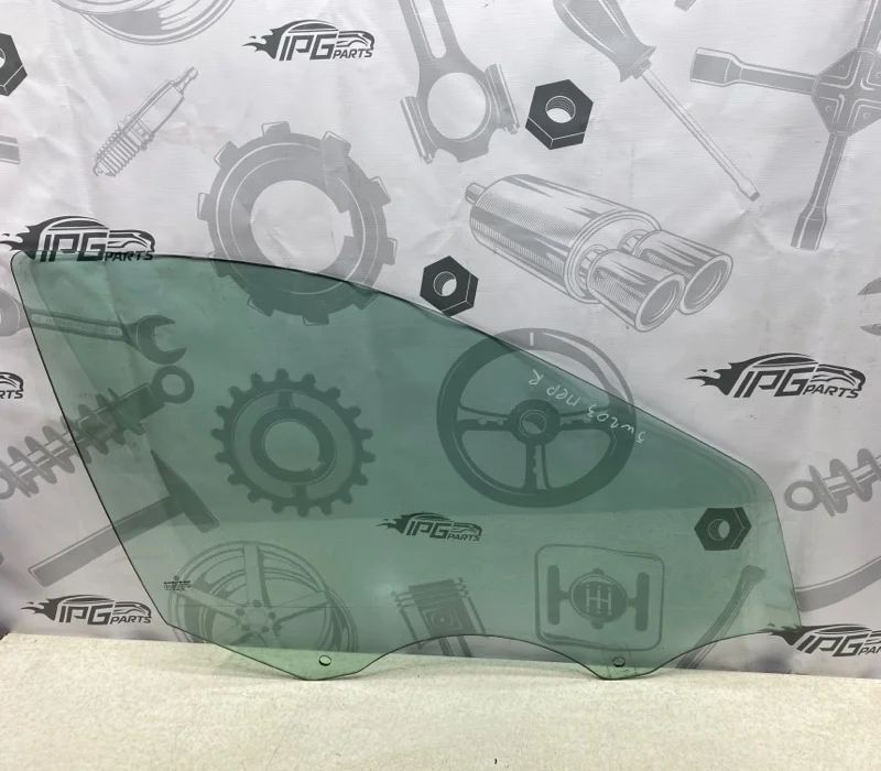 Стекло передней правой двери Mercedes-benz 2003 W203