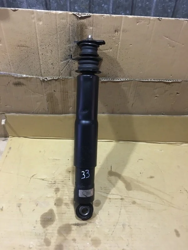 Амортизатор задний Toyota Land Cruiser 2018 4853069425 URJ202 4.5 1VD-FTV, задний