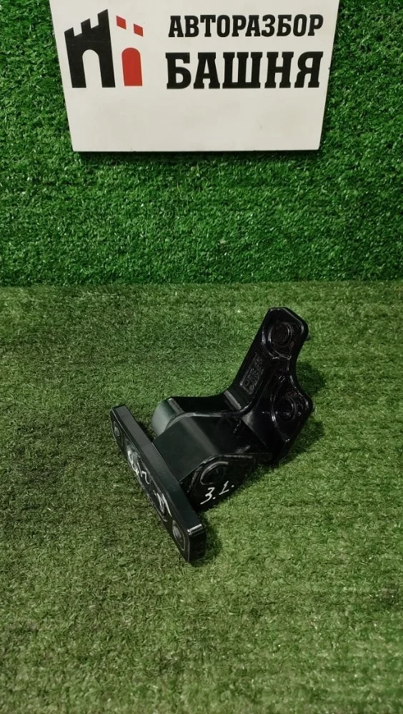 Петля двери Mercedes E-Class 2018 A2137302102 W213 654.920, задняя левая