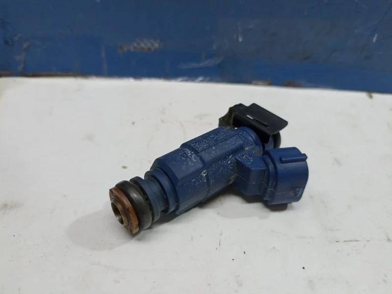 Форсунка топливная Kia Ceed 2012 353102B000 ED 1.6 G4FC