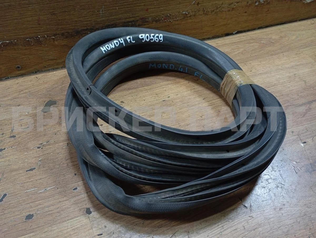 Уплотнитель двери Форд Мондео 4