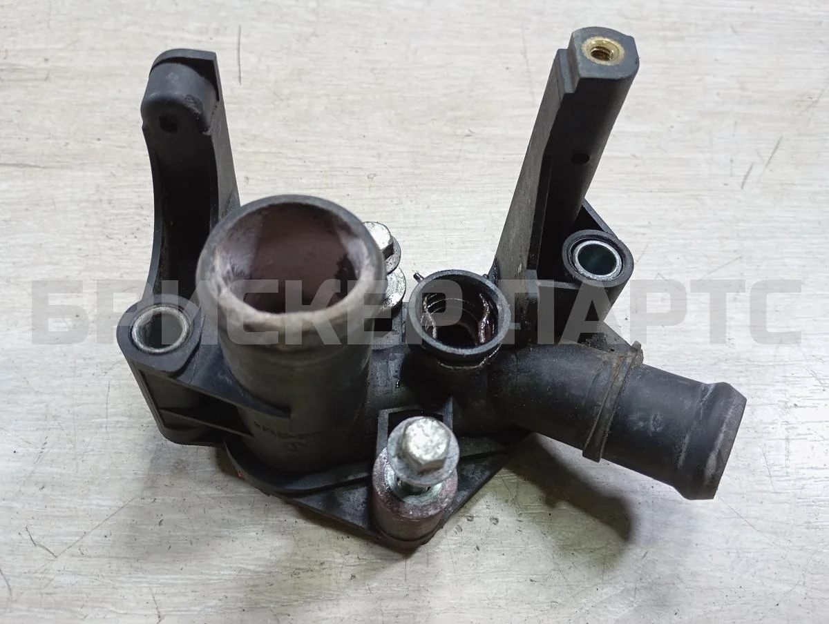 Тройник олжд.жидкости Форд Фокус 2  рестайлинг