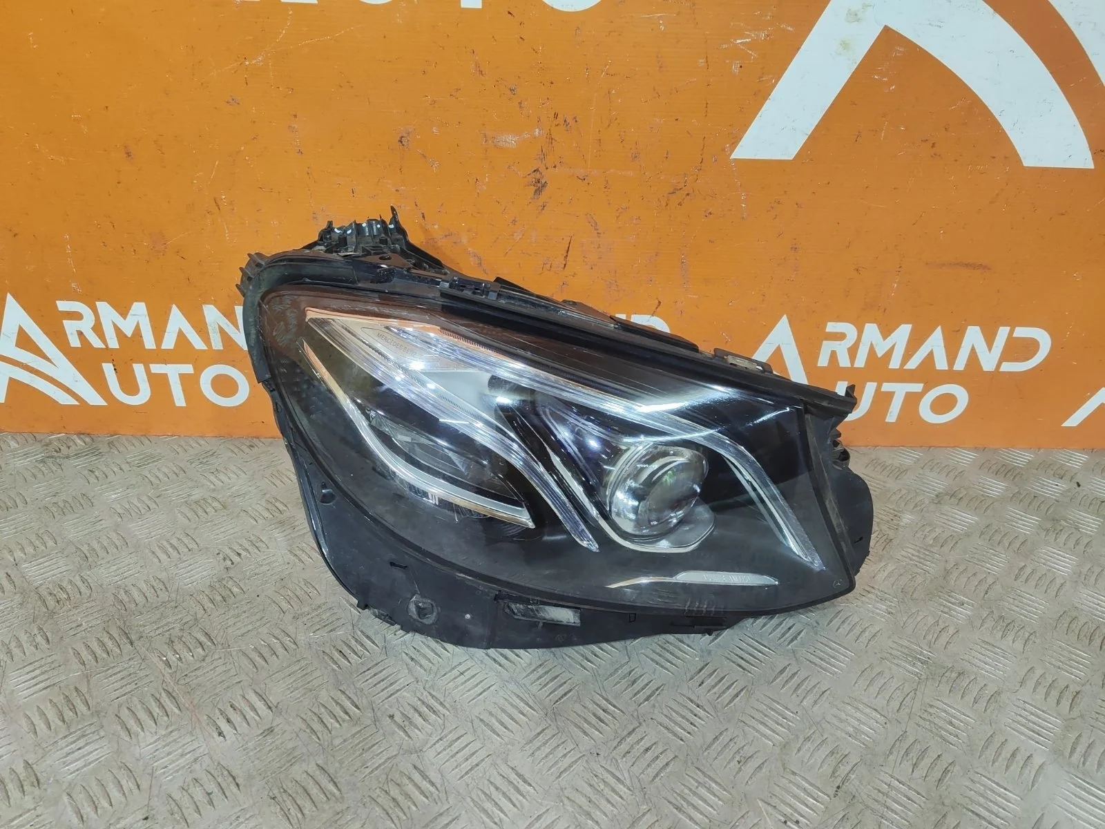 Фара Mercedes -Class 2016-2020 W213, S213