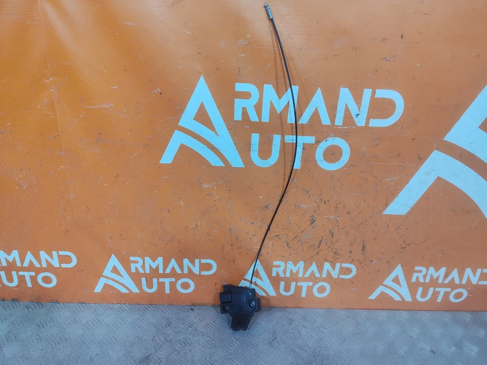 Замок крышки багажника Toyota Camry 2017-нв 8 XV70