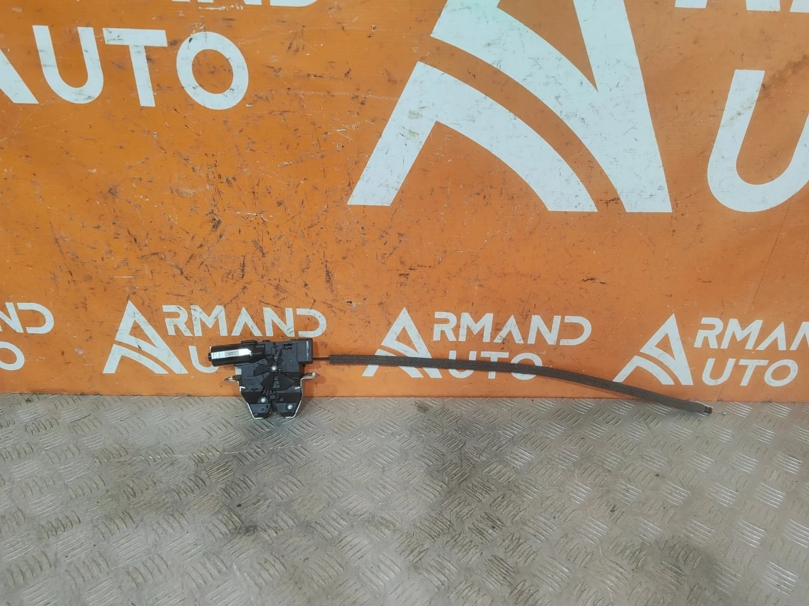 Замок крышки багажника Mercedes -Class 2013-2020 W222, C217