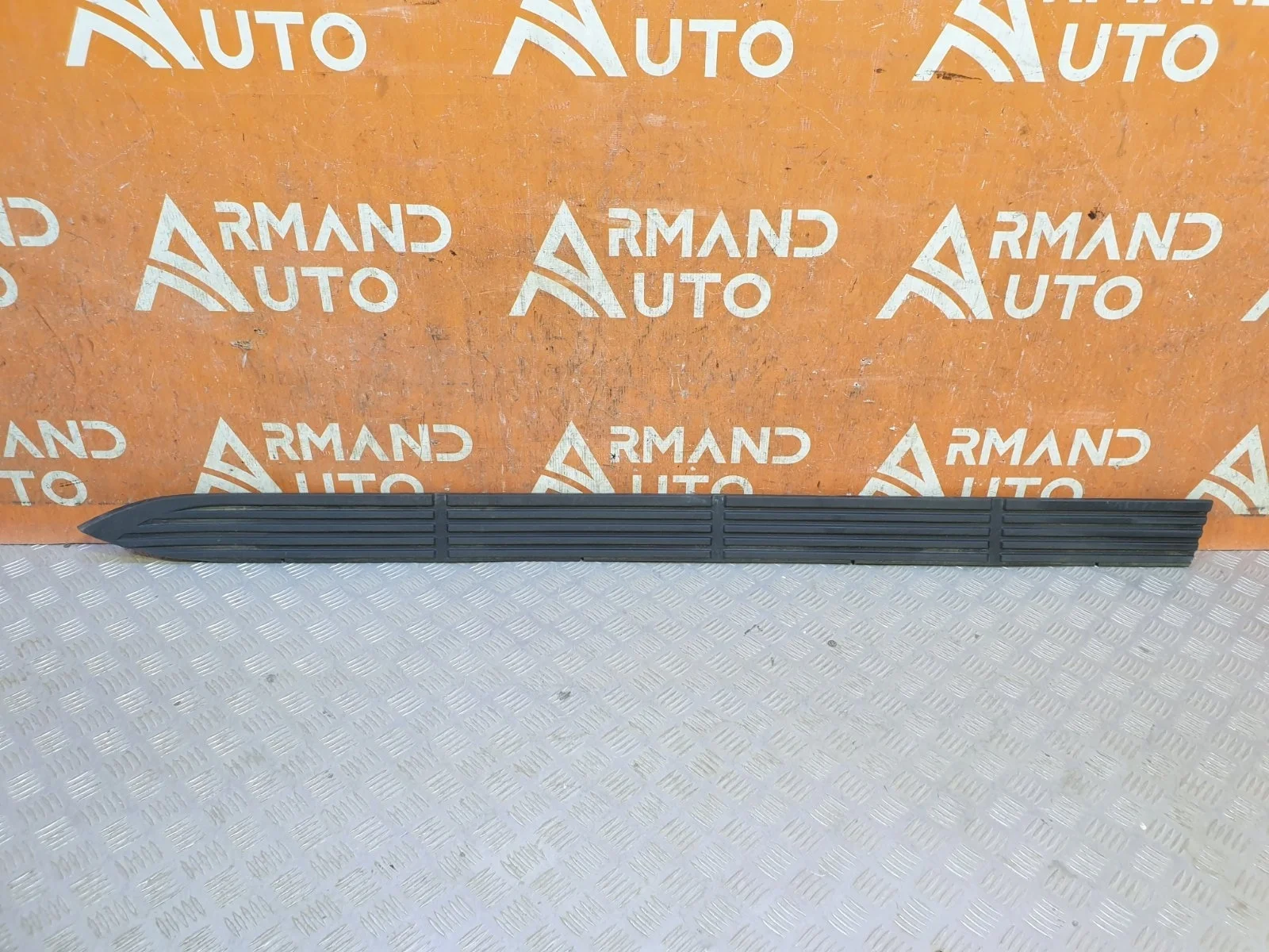 Накладка подножки Toyota Land Cruiser 2012-2021 200