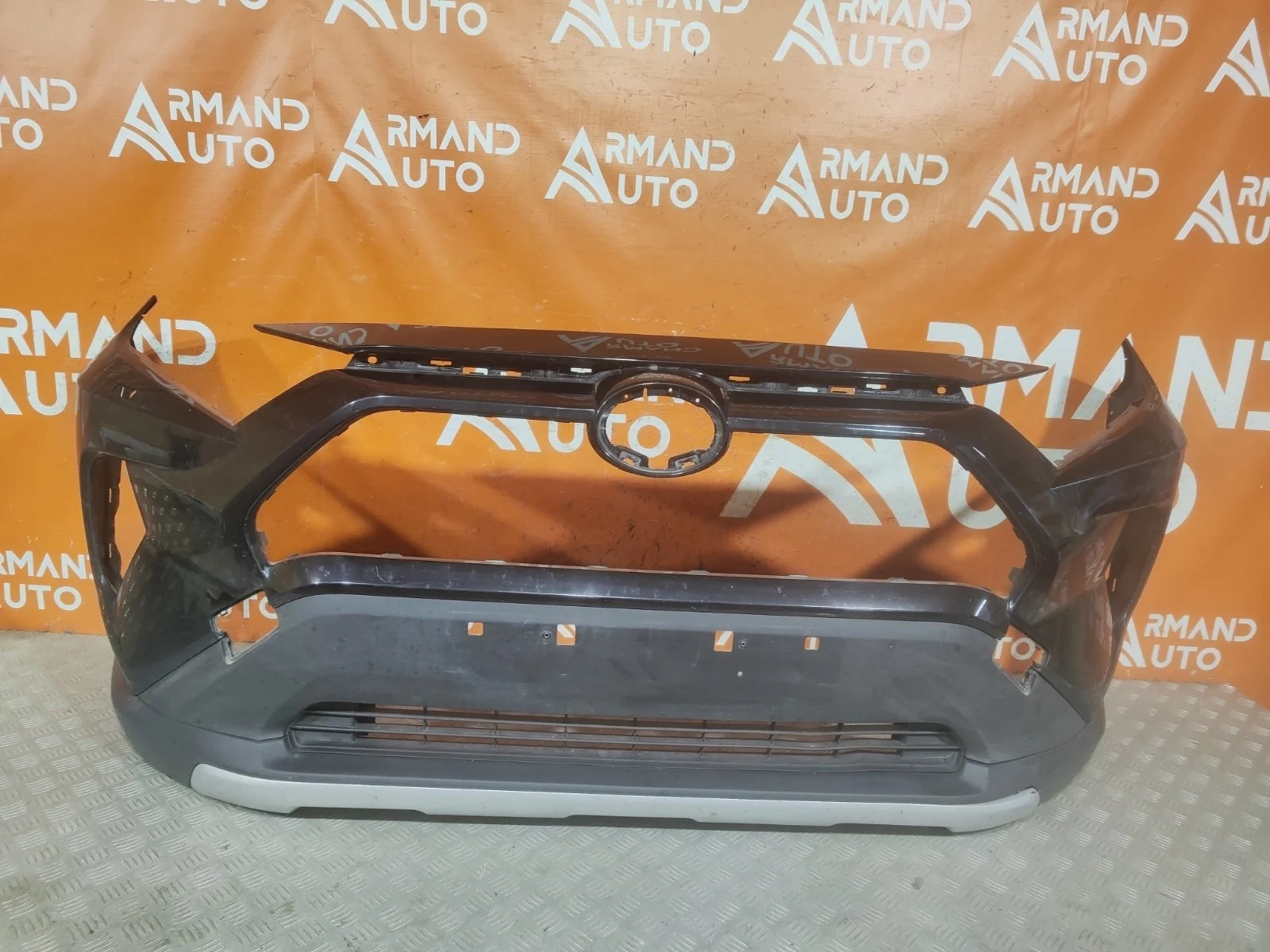 Бампер Toyota RAV4 2018-нв 5 XA50