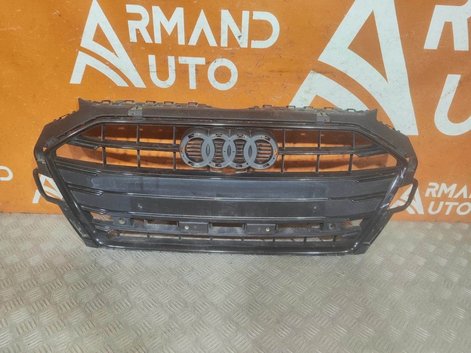 Решетка радиатора Audi A4 2019-нв 5 B9