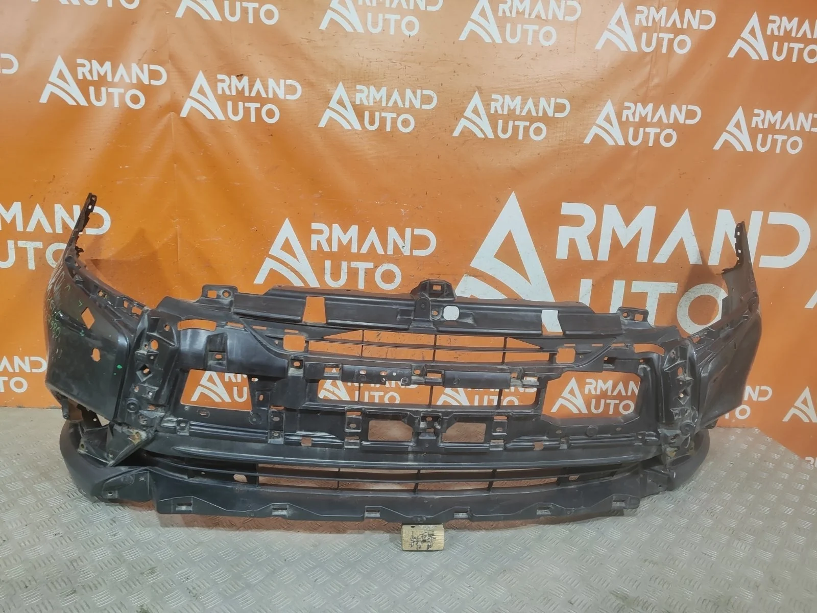 Бампер Mitsubishi Outlander 2018-нв 3